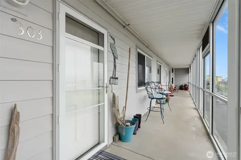 401 Westport View SW Ocean Shores WA 98569