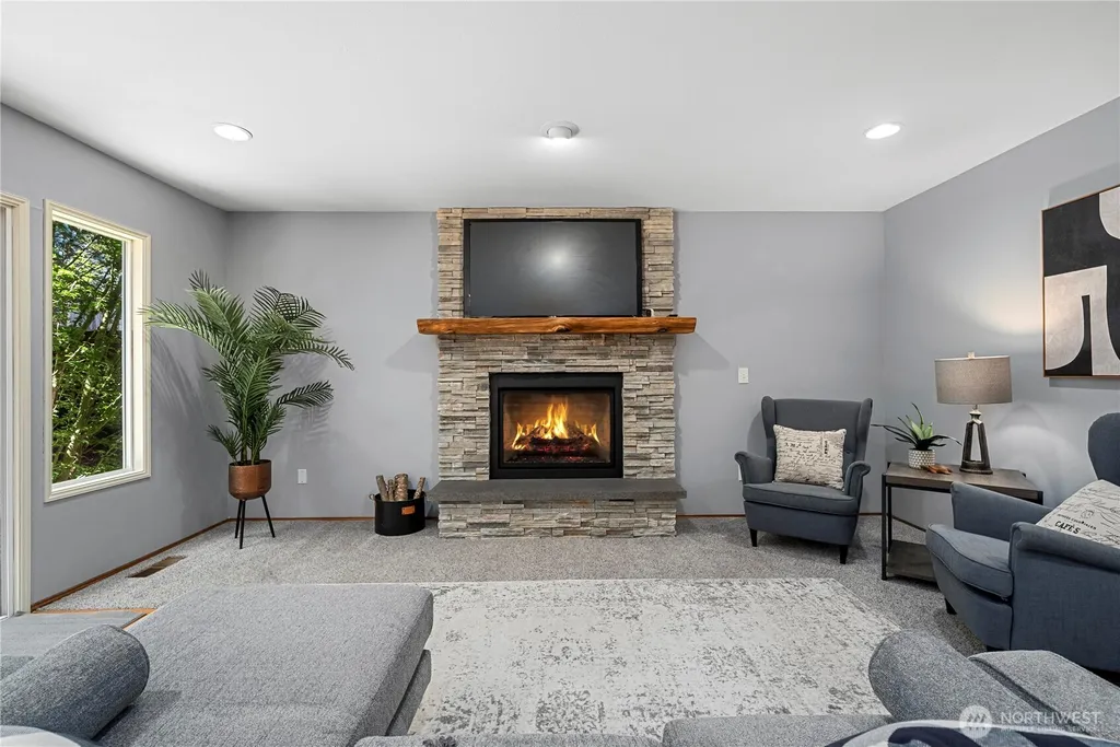 18207 159th Court SE Renton WA 98058