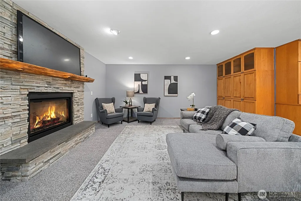 18207 159th Court SE Renton WA 98058