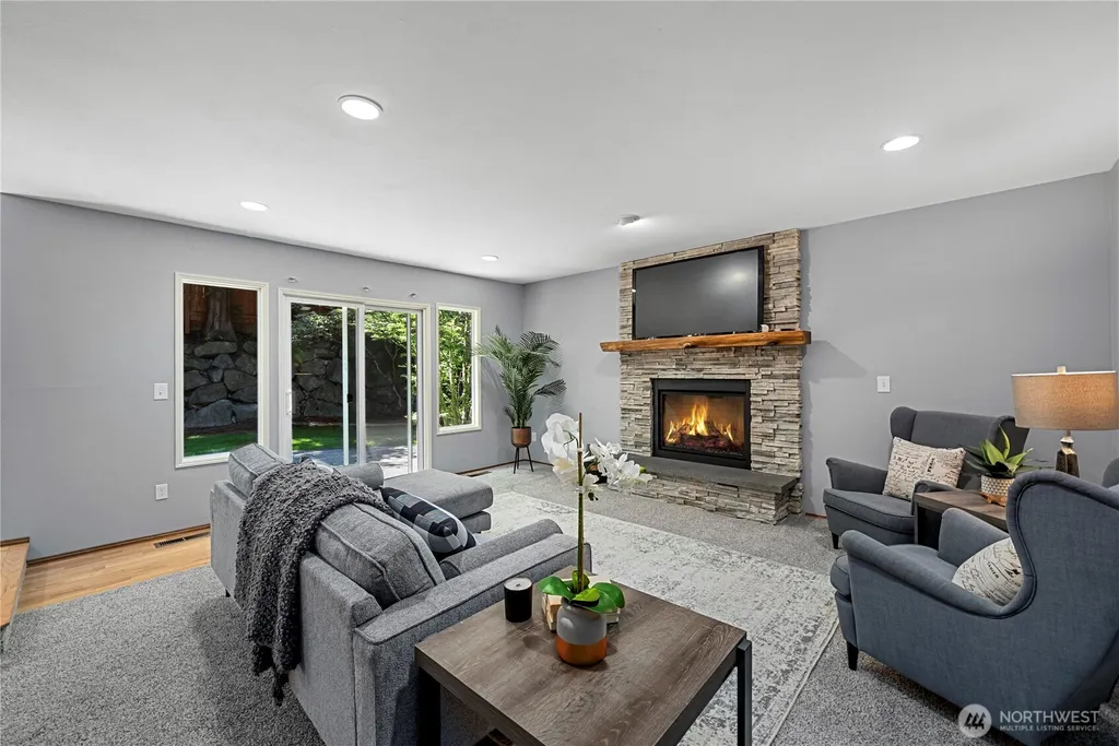 18207 159th Court SE Renton WA 98058