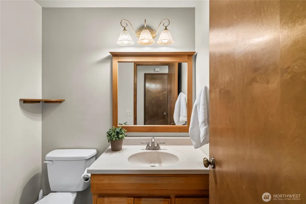 18207 159th Court SE Renton WA 98058