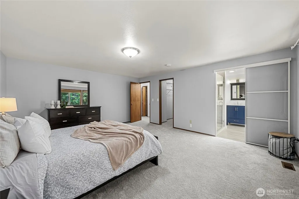 18207 159th Court SE Renton WA 98058