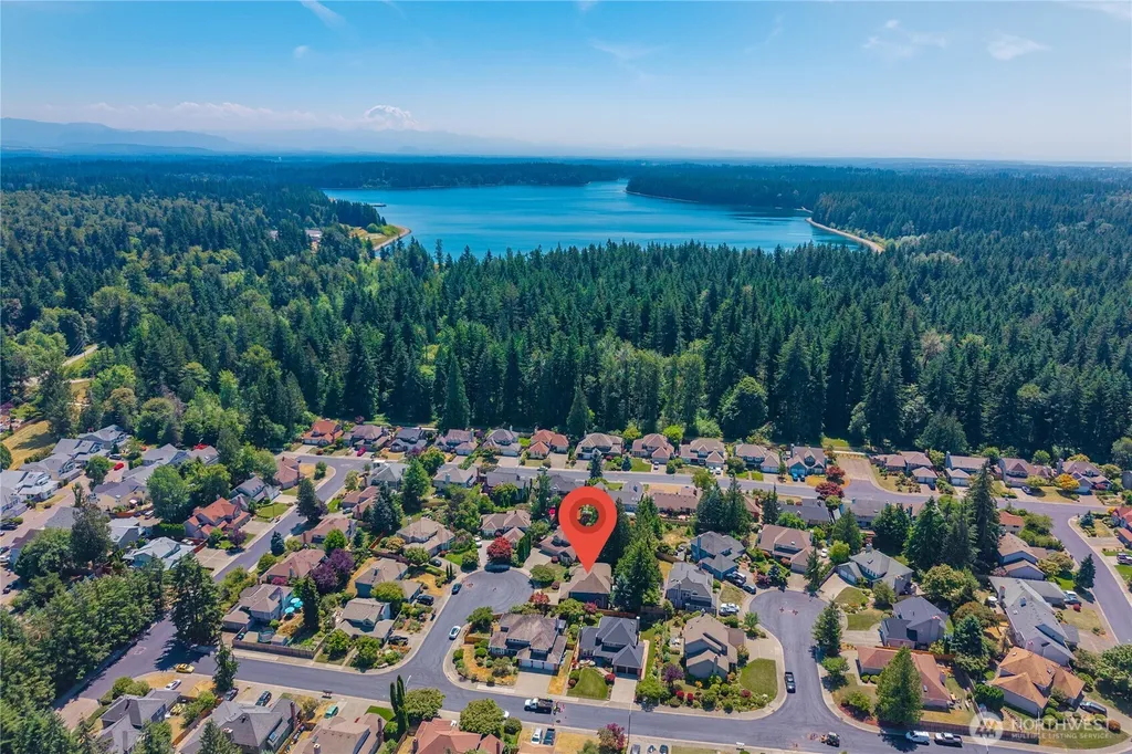 18207 159th Court SE Renton WA 98058