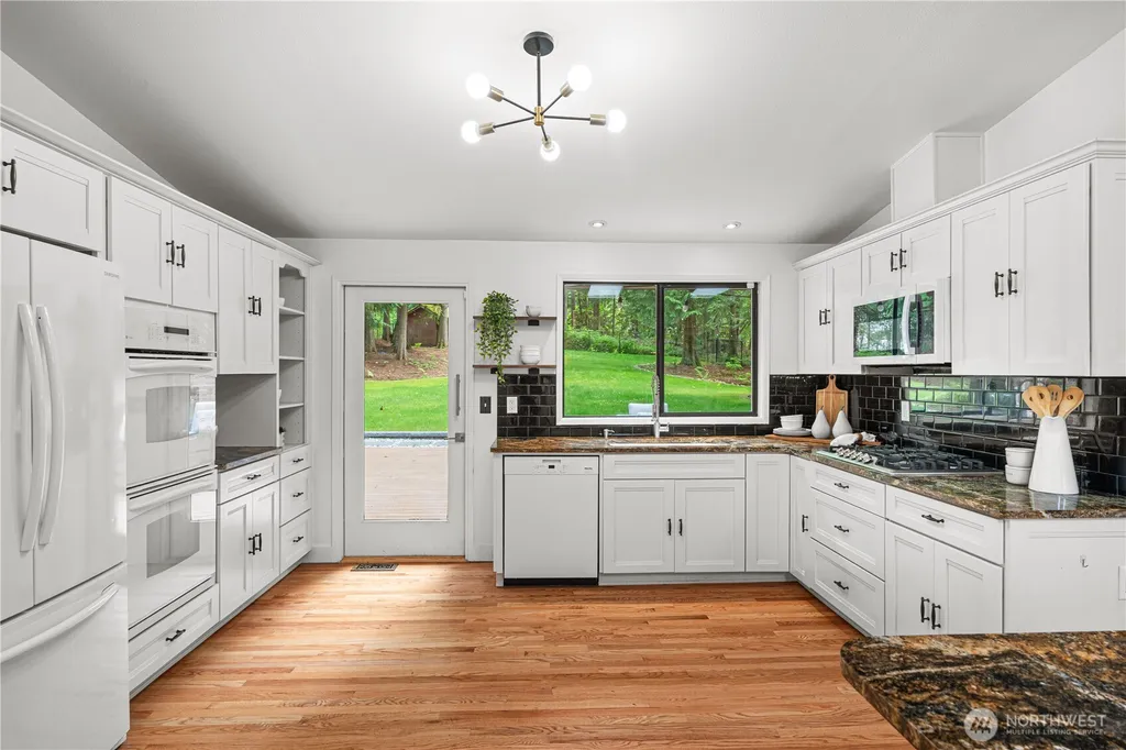 14702 255 Avenue SE Issaquah WA 98027