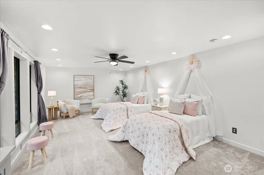 14702 255 Avenue SE Issaquah WA 98027