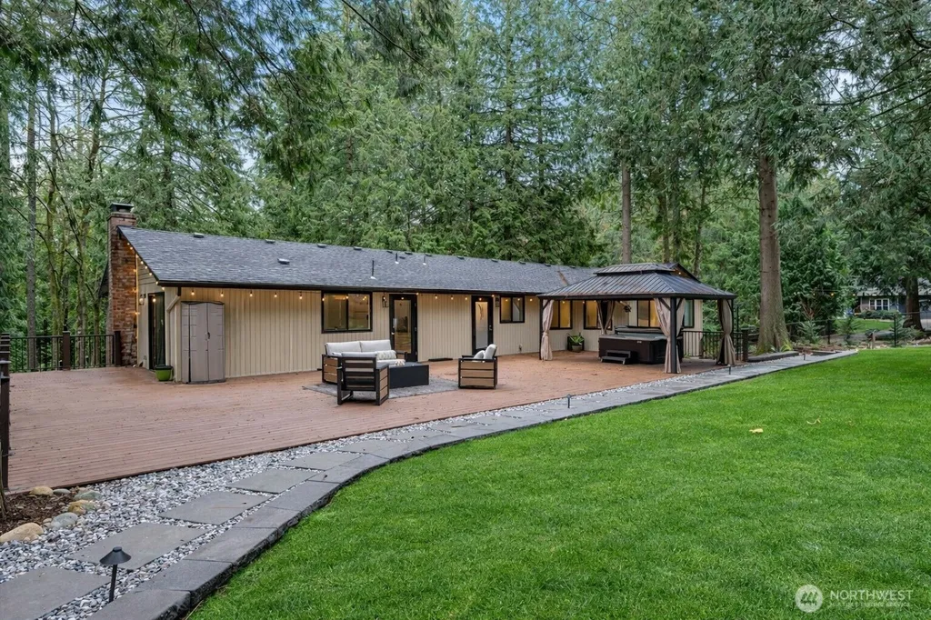 14702 255 Avenue SE Issaquah WA 98027