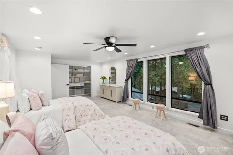 14702 255th Avenue SE Issaquah WA 98027