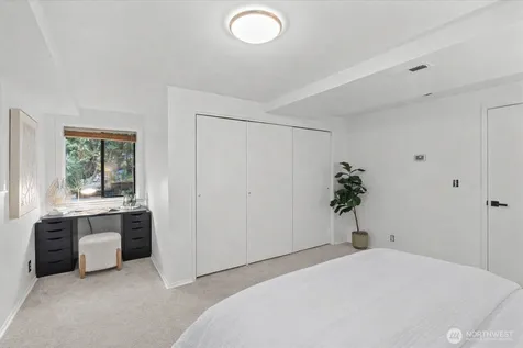 14702 255th Avenue SE Issaquah WA 98027