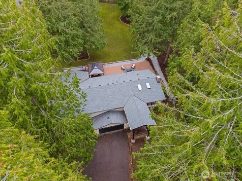 14702 255 Avenue SE Issaquah WA 98027