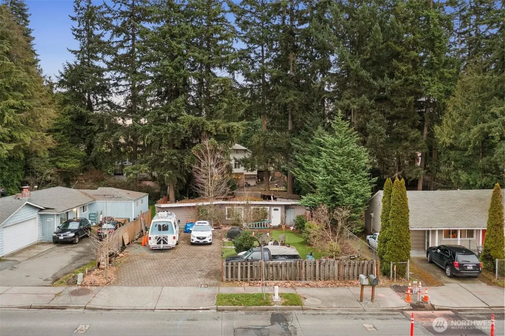 14552 5th Avenue NE Shoreline WA 98155
