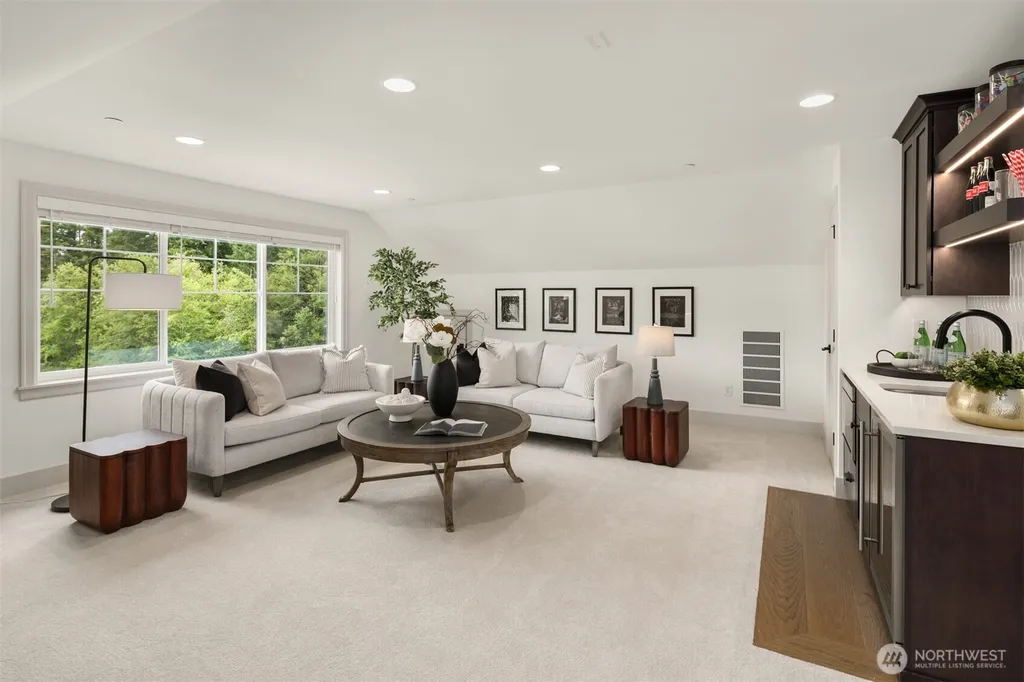 2324 209th Place SE Sammamish WA 98075