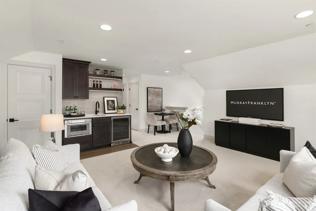 2324 209th Place SE Sammamish WA 98075