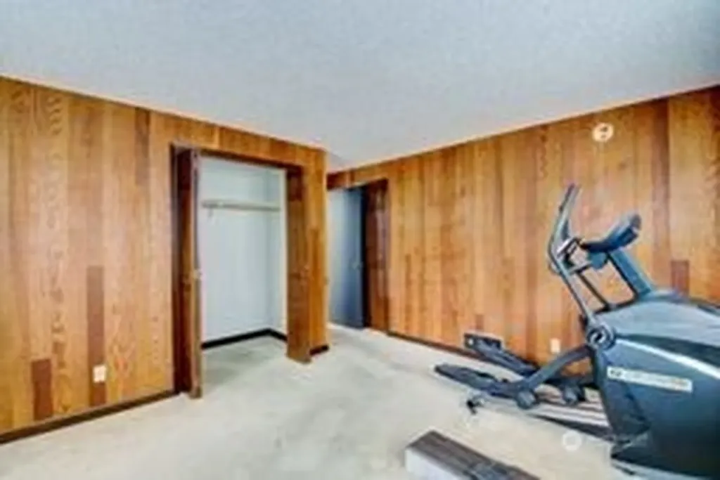 960 SW Fairhaven Drive Oak Harbor WA 98277