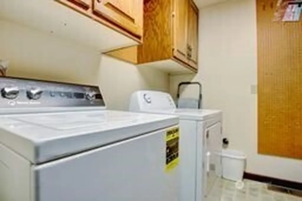 960 SW Fairhaven Drive Oak Harbor WA 98277
