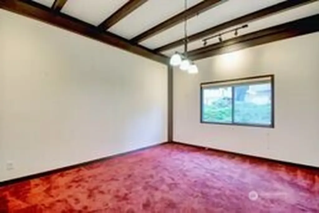 960 SW Fairhaven Drive Oak Harbor WA 98277