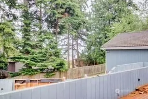 960 SW Fairhaven Drive Oak Harbor WA 98277