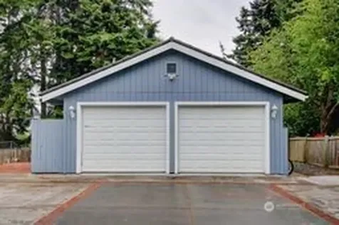 960 SW Fairhaven Drive Oak Harbor WA 98277