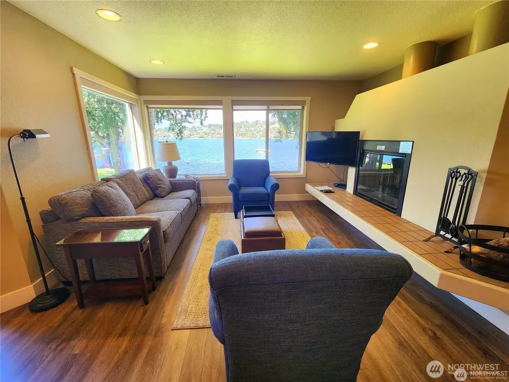 1 Beach 573-c Manson WA 98831