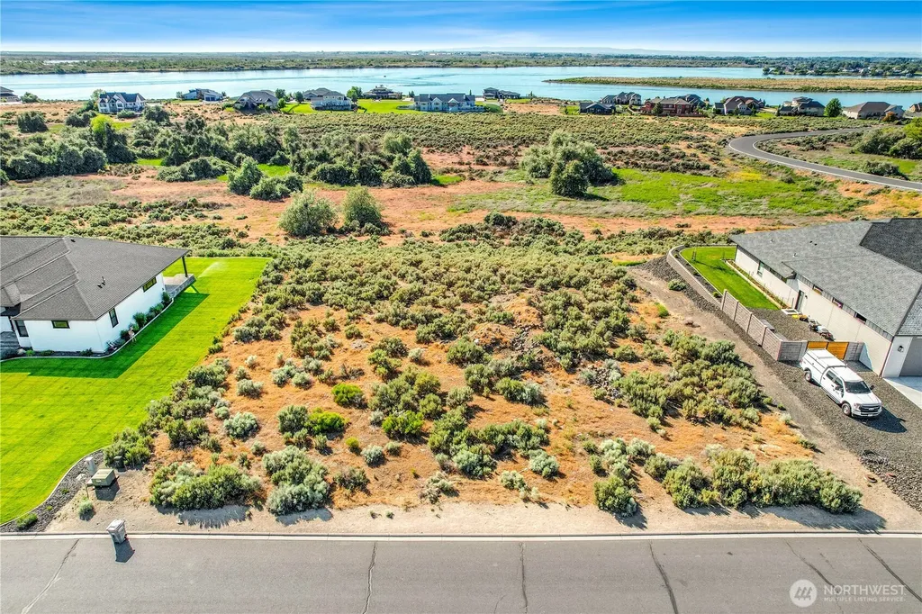 8084 Dune Lake Road SE Moses Lake WA 98837