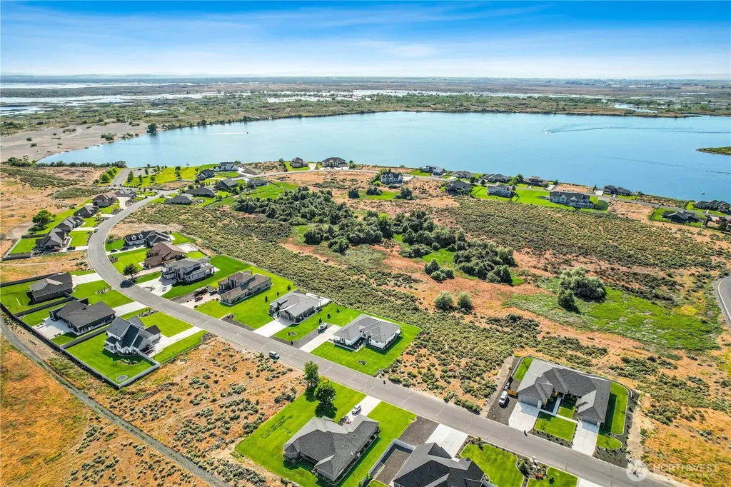 8084 Dune Lake Road SE Moses Lake WA 98837