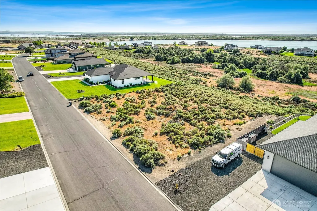 8084 Dune Lake Road SE Moses Lake WA 98837