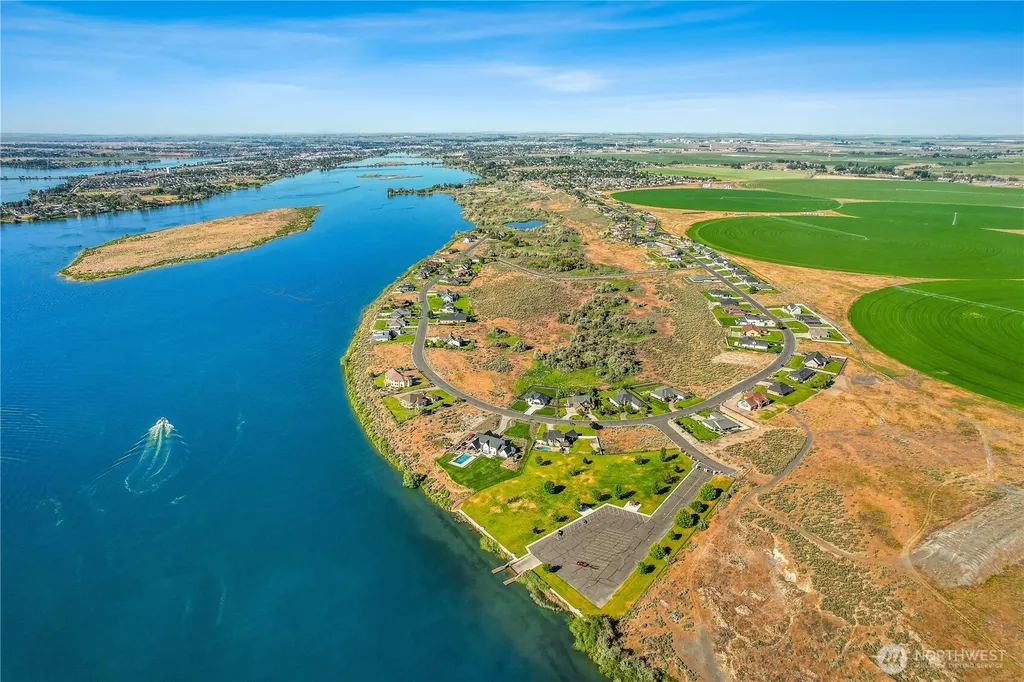 8084 Dune Lake Road SE Moses Lake WA 98837