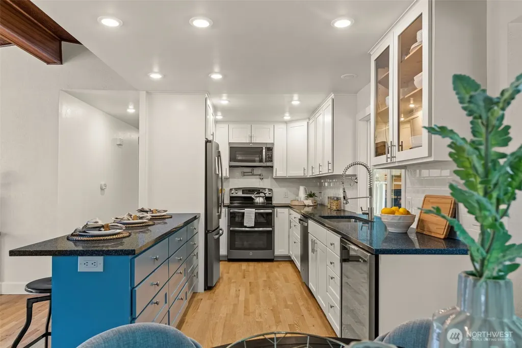 17224 61st Place W Lynnwood WA 98037