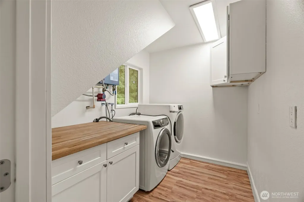 17224 61st Place W Lynnwood WA 98037