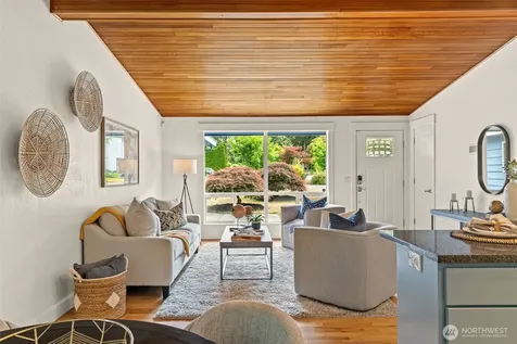 17224 61st Place W Lynnwood WA 98037
