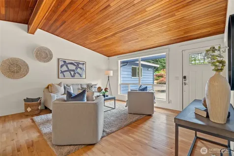 17224 61st Place W Lynnwood WA 98037