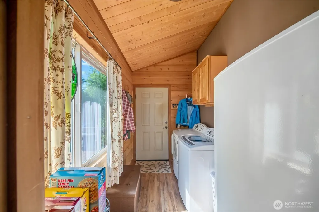 2132 W 8th Street Bucoda WA 98530