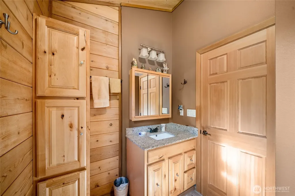 2132 W 8th Street Bucoda WA 98530