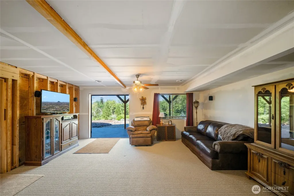 2132 W 8th Street Bucoda WA 98530
