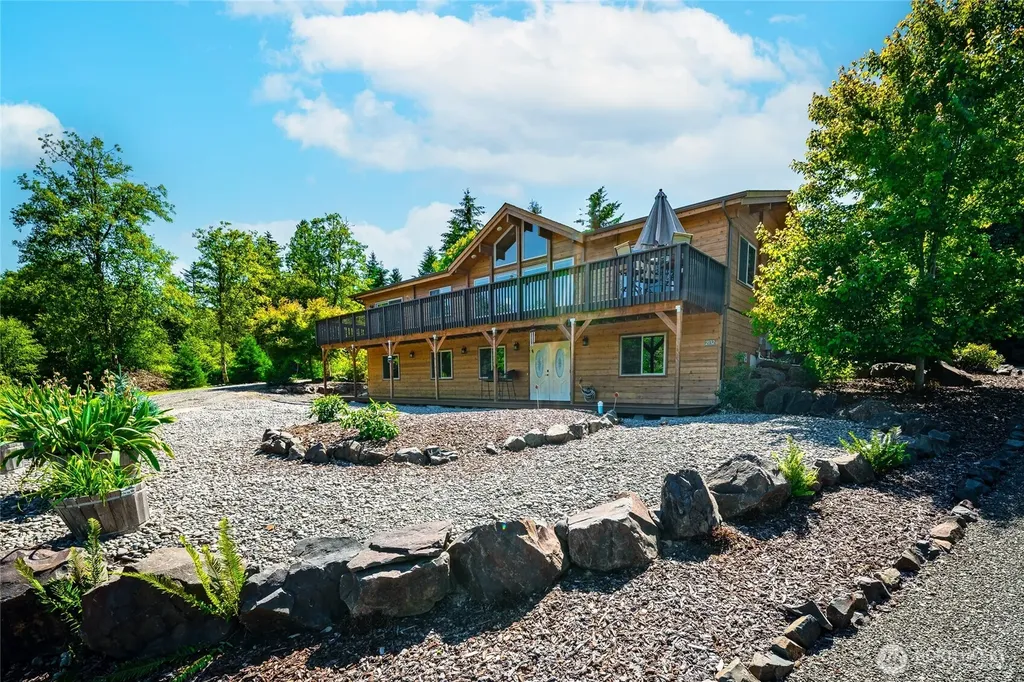 2132 W 8th Street Bucoda WA 98530