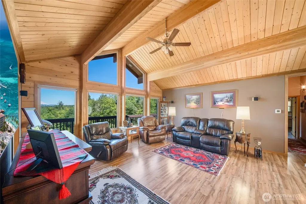 2132 W 8th Street Bucoda WA 98530