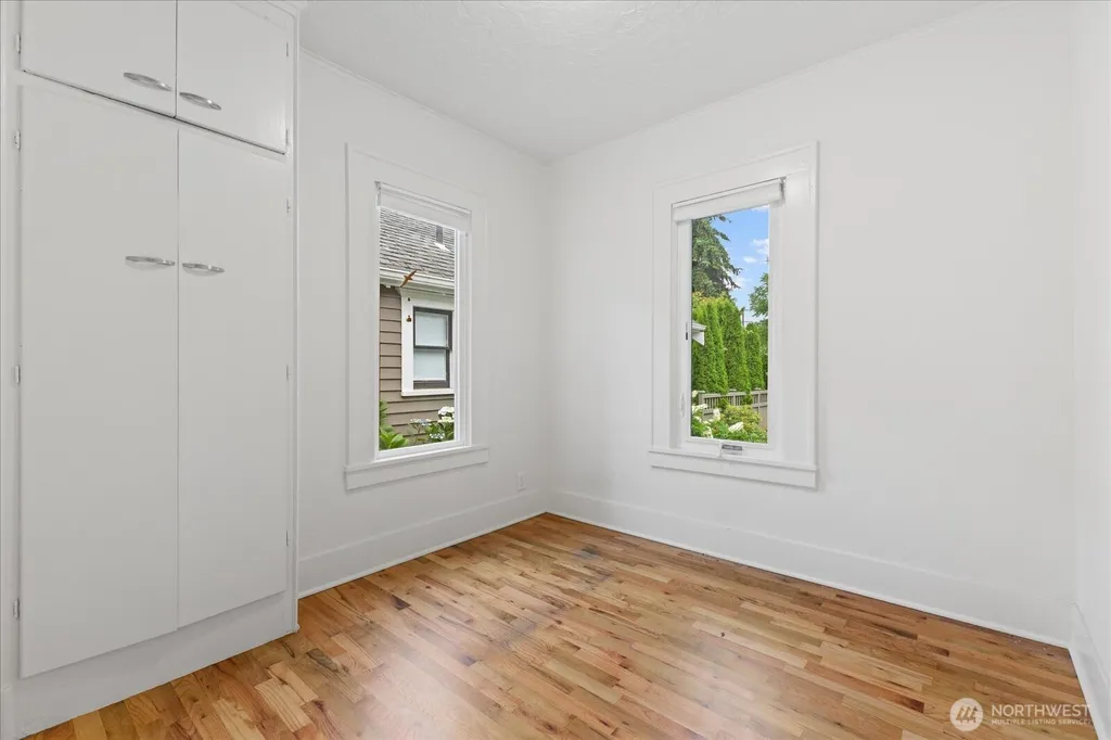 706 N 78th Street Seattle WA 98103