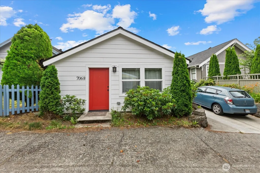 706 N 78th Street Seattle WA 98103