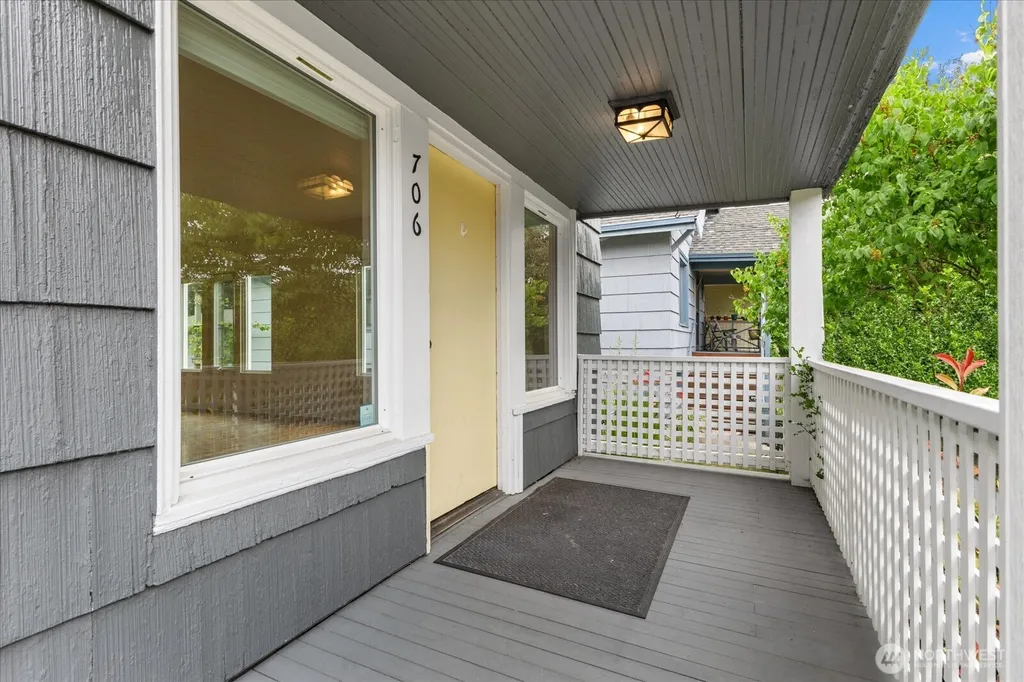 706 N 78th Street Seattle WA 98103