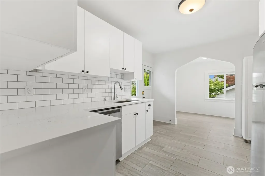 706 N 78th Street Seattle WA 98103
