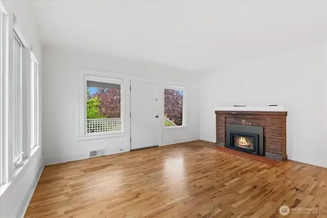 706 N 78th Street Seattle WA 98103