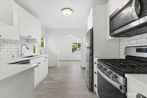 706 N 78th Street Seattle WA 98103