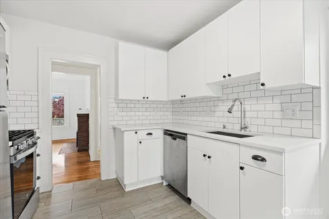 706 N 78th Street Seattle WA 98103