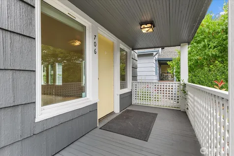706 N 78th Street Seattle WA 98103