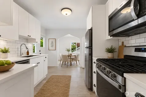 706 N 78th Street Seattle WA 98103