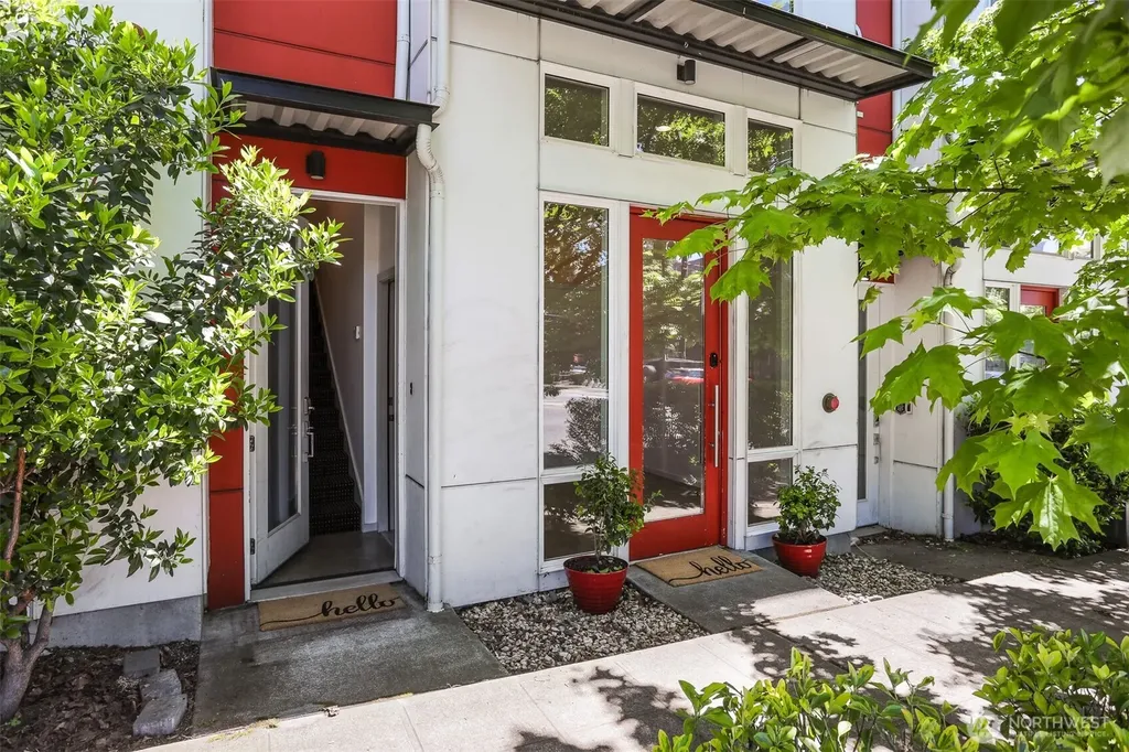 6704 15th Avenue NW Seattle WA 98117
