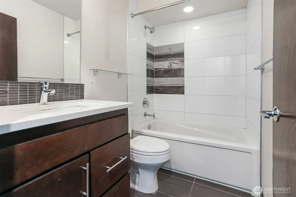 6704 15th Avenue NW Seattle WA 98117