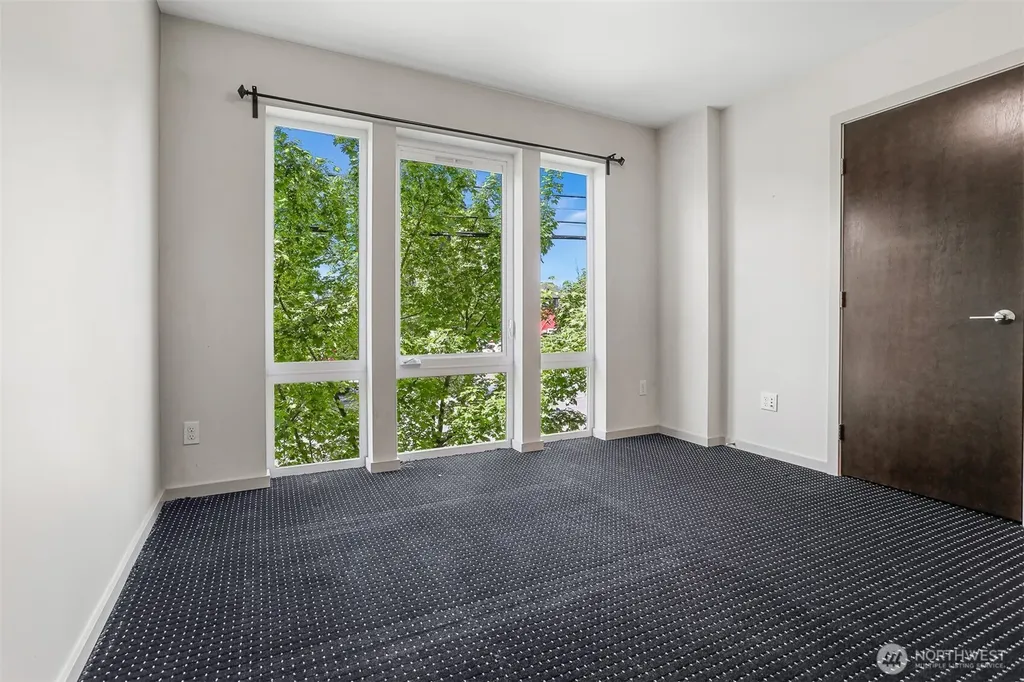 6704 15th Avenue NW Seattle WA 98117