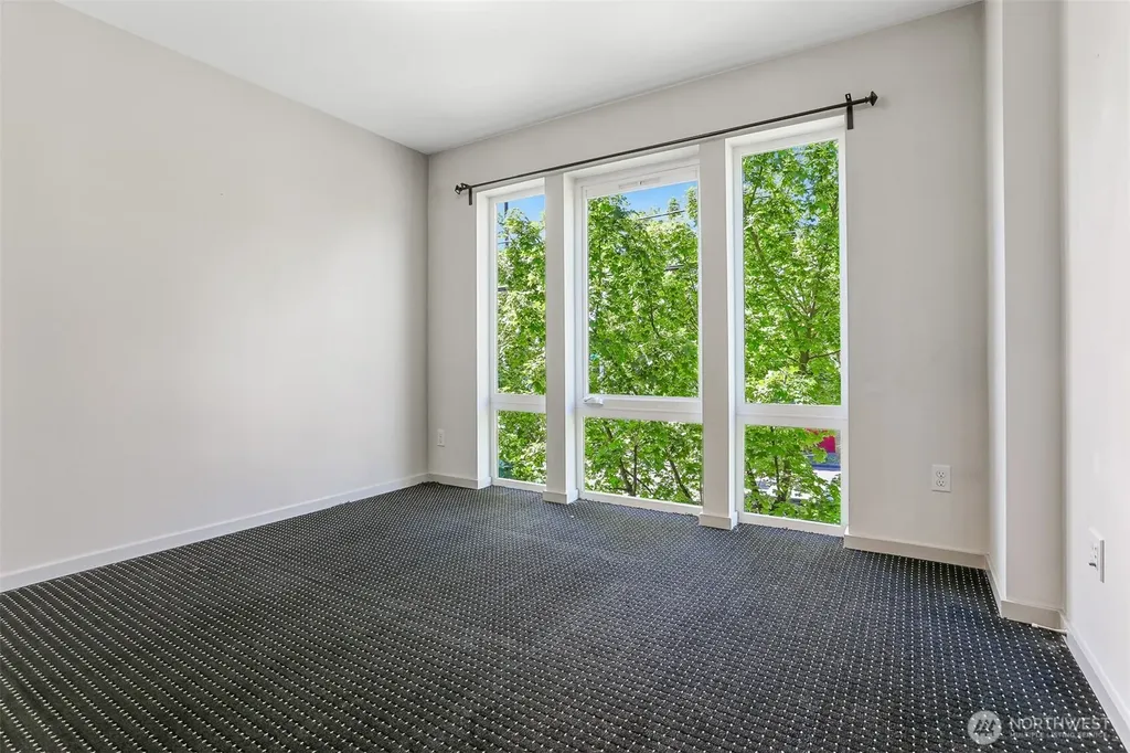 6704 15th Avenue NW Seattle WA 98117