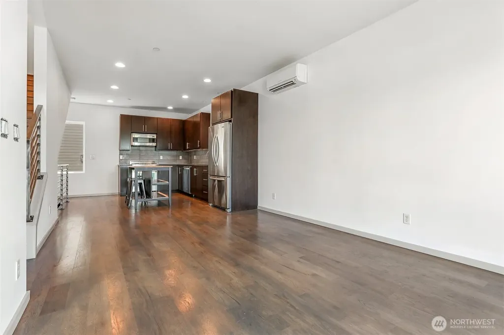 6704 15th Avenue NW Seattle WA 98117