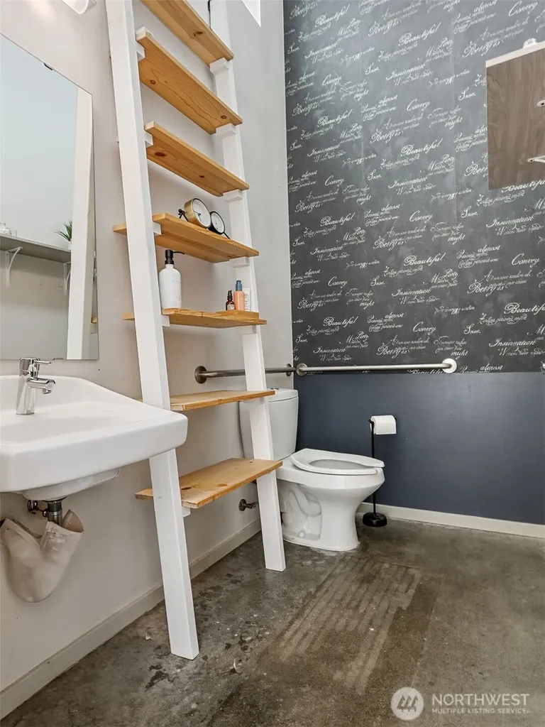 6704 15th Avenue NW Seattle WA 98117
